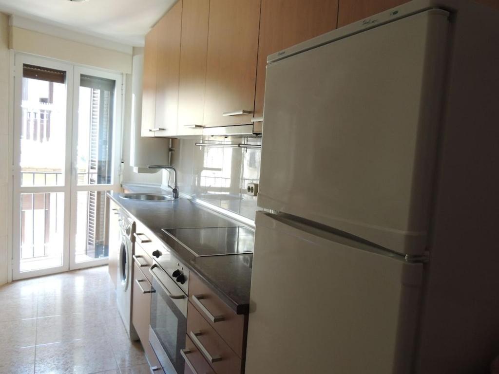 Apartamento Plaza Castillo Apartment Pamplona Bagian luar foto