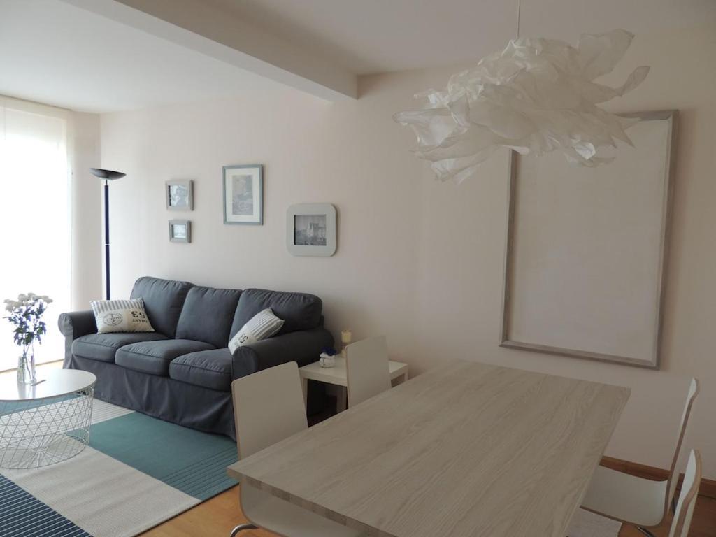 Apartamento Plaza Castillo Apartment Pamplona Bagian luar foto